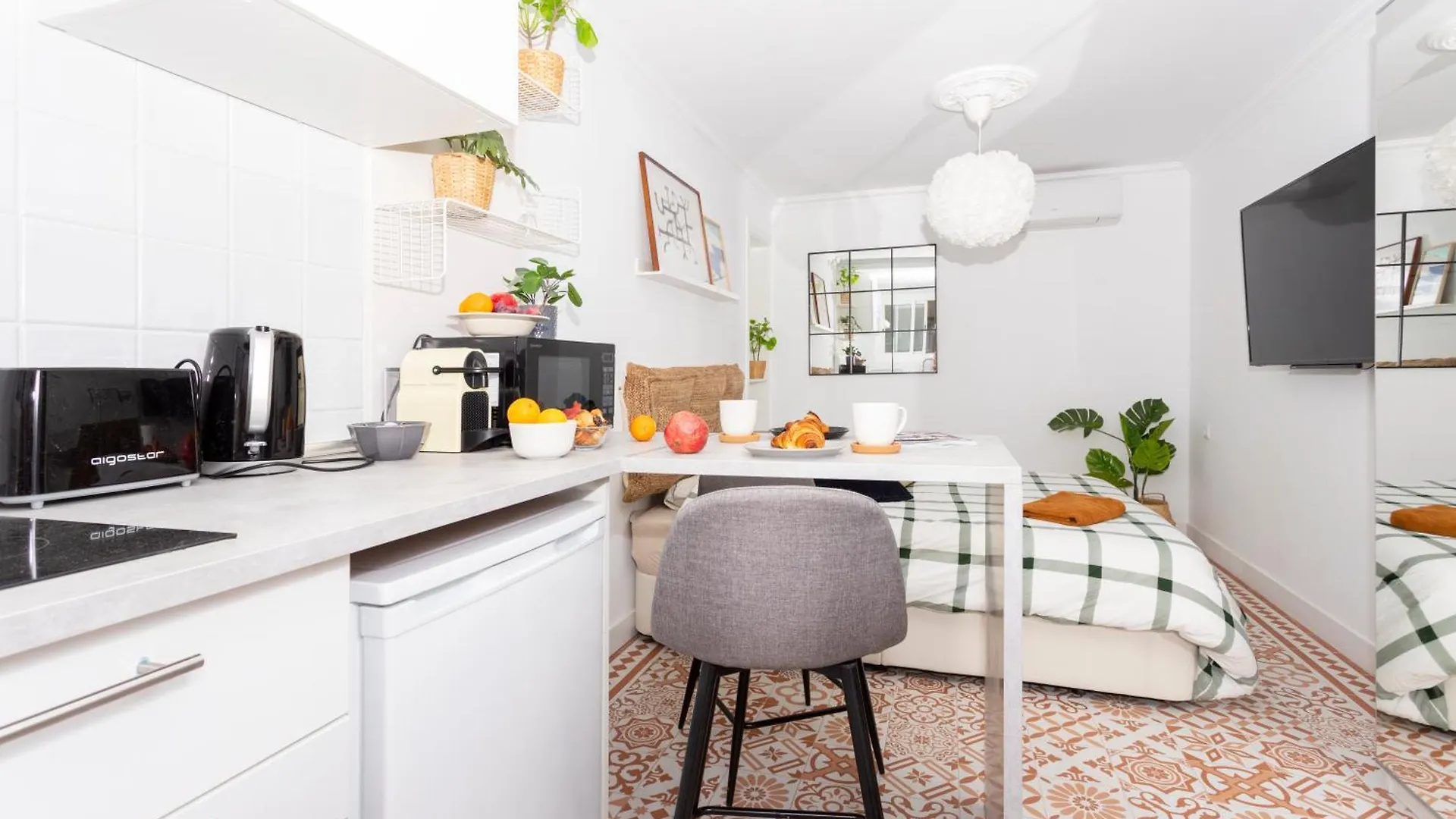 Apartment Fantastic Suites Gothic 00 Barcelona