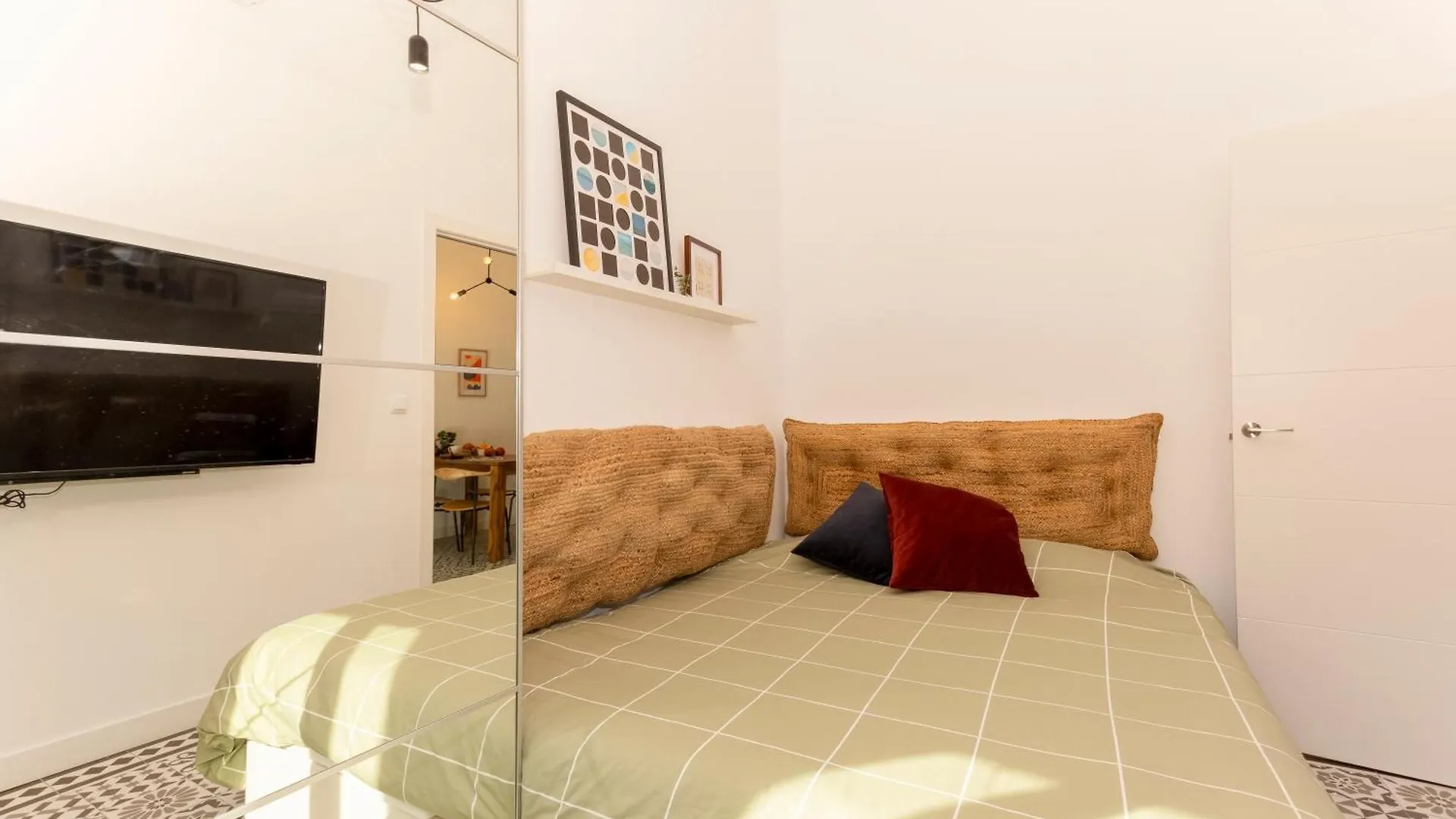 Apartment Fantastic Suites Gothic 00 Barcelona